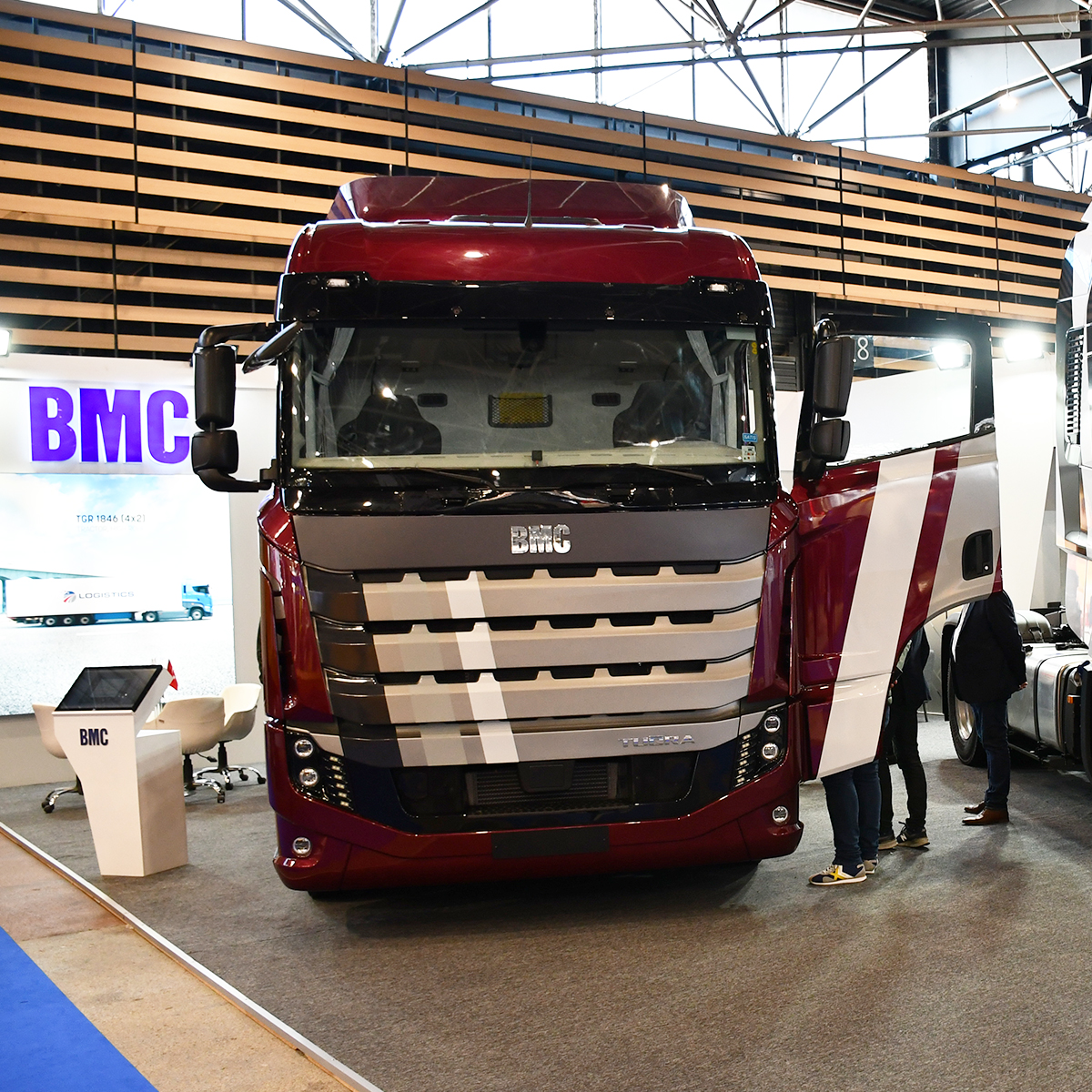 BMC, SOLUTRANS 2023'TE TUĞRA ÇEKİCİLERİNİ SERGİLEDİ
