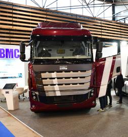 BMC, SOLUTRANS 2023'TE TUĞRA ÇEKİCİLERİNİ SERGİLEDİ